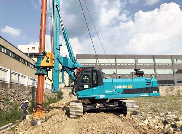 沈陽地鐵旋挖鉆孔樁施工現場